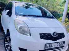 Toyota Vitz 2007 Car