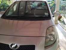 Toyota Vitz 2005 Car