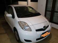 Toyota VITZ 2008 Car