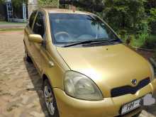 Toyota Vitz 2000 Car