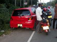 https://riyasewana.com/uploads/toyota-vitz-2000-2916294012462.jpg