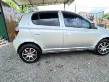 Toyota Vitz 2000 Car