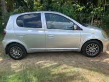 Toyota Vitz 2000 Car