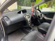 https://riyasewana.com/uploads/toyota-vitz-2005-2720345612513.jpg