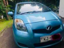 Toyota VITZ 2007 Car