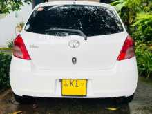 https://riyasewana.com/uploads/toyota-vitz-2007-1217194112793.jpg
