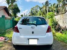 https://riyasewana.com/uploads/toyota-vitz-2007-1417282912573.jpg