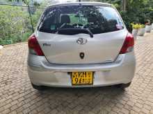 https://riyasewana.com/uploads/toyota-vitz-2007-2007-3114383812862.jpg