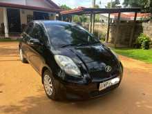 Toyota Vitz 2007 Car