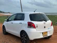 https://riyasewana.com/uploads/toyota-vitz-2010-2619451512213.jpg