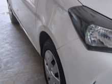 https://riyasewana.com/uploads/toyota-vitz-2015-120142012214.jpg