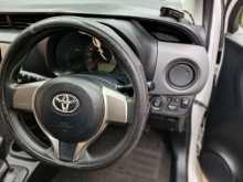 https://riyasewana.com/uploads/toyota-vitz-2015-1215595712493.jpg