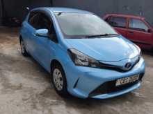 https://riyasewana.com/uploads/toyota-vitz-2015-1522414612863.jpg