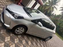 https://riyasewana.com/uploads/toyota-vitz-2015-1722144412164.jpg