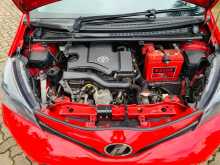 https://riyasewana.com/uploads/toyota-vitz-2015-2210573012104.jpg