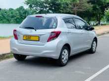 https://riyasewana.com/uploads/toyota-vitz-2015-2213092112073.jpg
