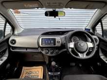 https://riyasewana.com/uploads/toyota-vitz-2015-309125912193.jpg