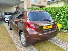 https://riyasewana.com/uploads/toyota-vitz-2015-309200312802.jpg
