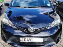 https://riyasewana.com/uploads/toyota-vitz-2015-621170912392.jpg