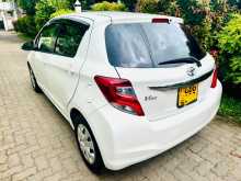 https://riyasewana.com/uploads/toyota-vitz-2016-2016-216553312433.jpg