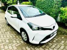 https://riyasewana.com/uploads/toyota-vitz-2016-2016-228214012462.jpg