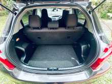 https://riyasewana.com/uploads/toyota-vitz-2016-2322450612414.jpg