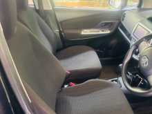 https://riyasewana.com/uploads/toyota-vitz-20162019-2016-1213312512904.jpg