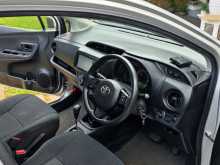 https://riyasewana.com/uploads/toyota-vitz-2017-2017182912213.jpg