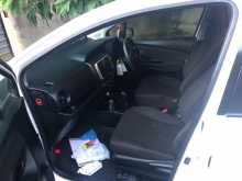 https://riyasewana.com/uploads/toyota-vitz-2017-228493812263.jpg