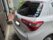 https://riyasewana.com/uploads/toyota-vitz-2017-413373012144.jpg