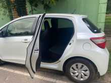 https://riyasewana.com/uploads/toyota-vitz-2017-511200912054.jpg