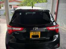 https://riyasewana.com/uploads/toyota-vitz-2017-614371012474.jpg