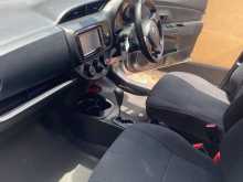 https://riyasewana.com/uploads/toyota-vitz-2017-621201312084.jpg