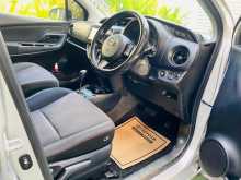 https://riyasewana.com/uploads/toyota-vitz-2018-1317474312462.jpg
