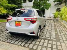 https://riyasewana.com/uploads/toyota-vitz-2018-1317474312884.jpg