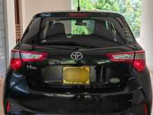 https://riyasewana.com/uploads/toyota-vitz-2018-2018-2215120412602.jpg