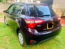 https://riyasewana.com/uploads/toyota-vitz-2018-2311340112432.jpg
