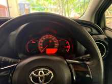 https://riyasewana.com/uploads/toyota-vitz-2018-2917082112694.jpg