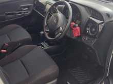 https://riyasewana.com/uploads/toyota-vitz-2018-30350512182.jpg