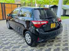 https://riyasewana.com/uploads/toyota-vitz-2018-418534112312.jpg