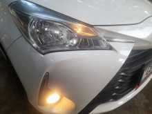 https://riyasewana.com/uploads/toyota-vitz-2018-717373612624.jpg