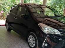 https://riyasewana.com/uploads/toyota-vitz-2018-84154012882.jpg