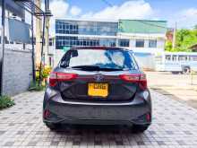 https://riyasewana.com/uploads/toyota-vitz-2019-2017-1820421912842.jpg