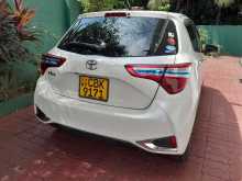 https://riyasewana.com/uploads/toyota-vitz-211404324052.jpg