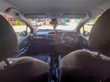 https://riyasewana.com/uploads/toyota-vitz-215561110623.jpg