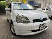 Toyota VITZ 2000 Car