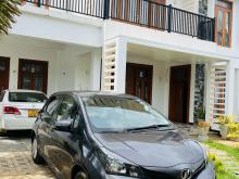 Toyota Vitz 2016 Car