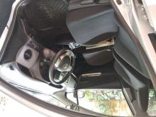 https://riyasewana.com/uploads/toyota-vitz-23747146735.jpg