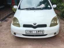Toyota Vitz 2000 Car