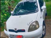 Toyota Vitz 2000 Car